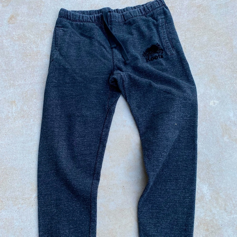 Roots Charcoal gray sweatpants men or women’s (Men’s size medium)